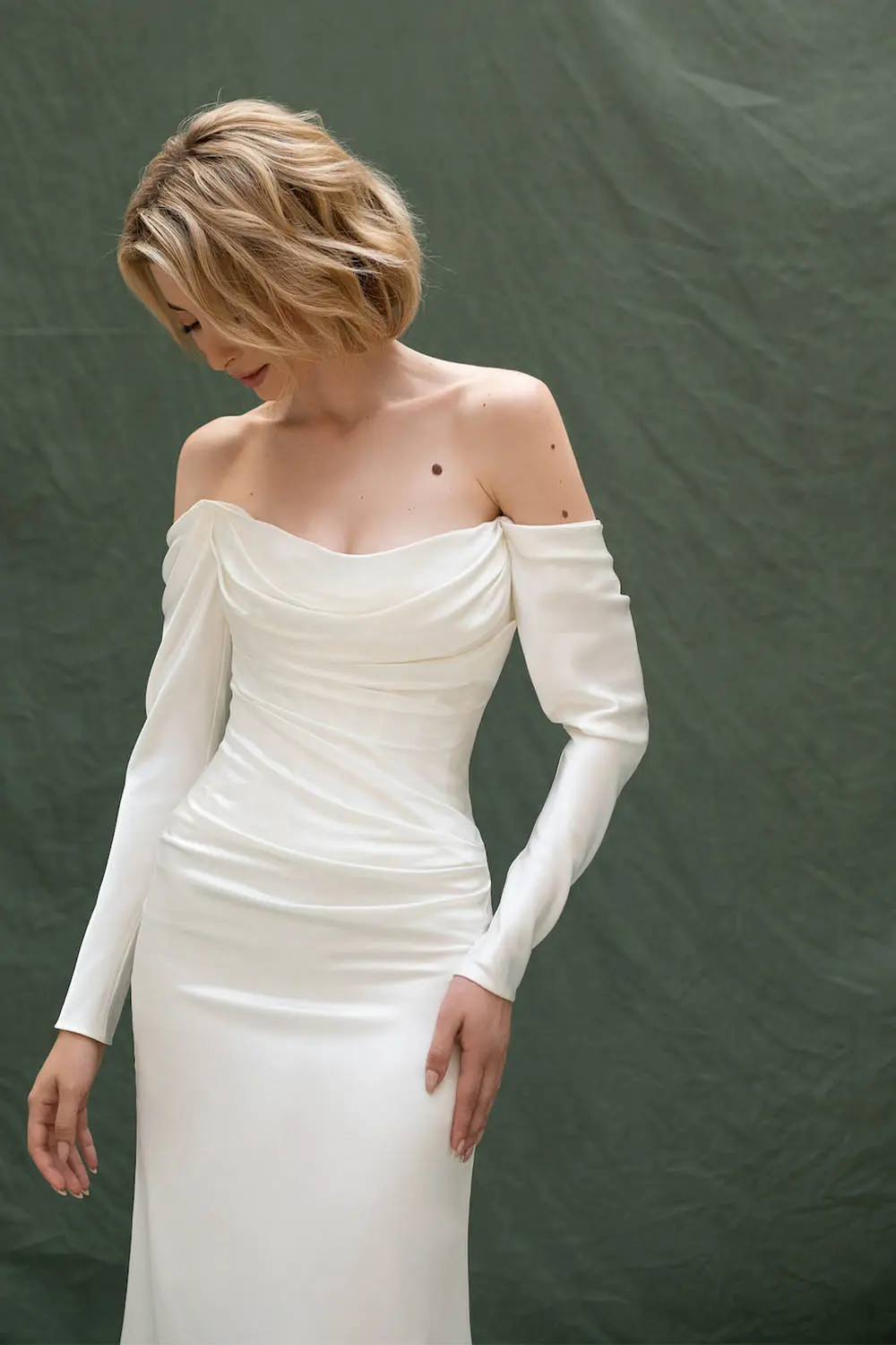 Modern Long Sleeves Pleat Satin Mermaid Wedding Dresses Sweep Train Custom Made 2024 Vestido De Noival