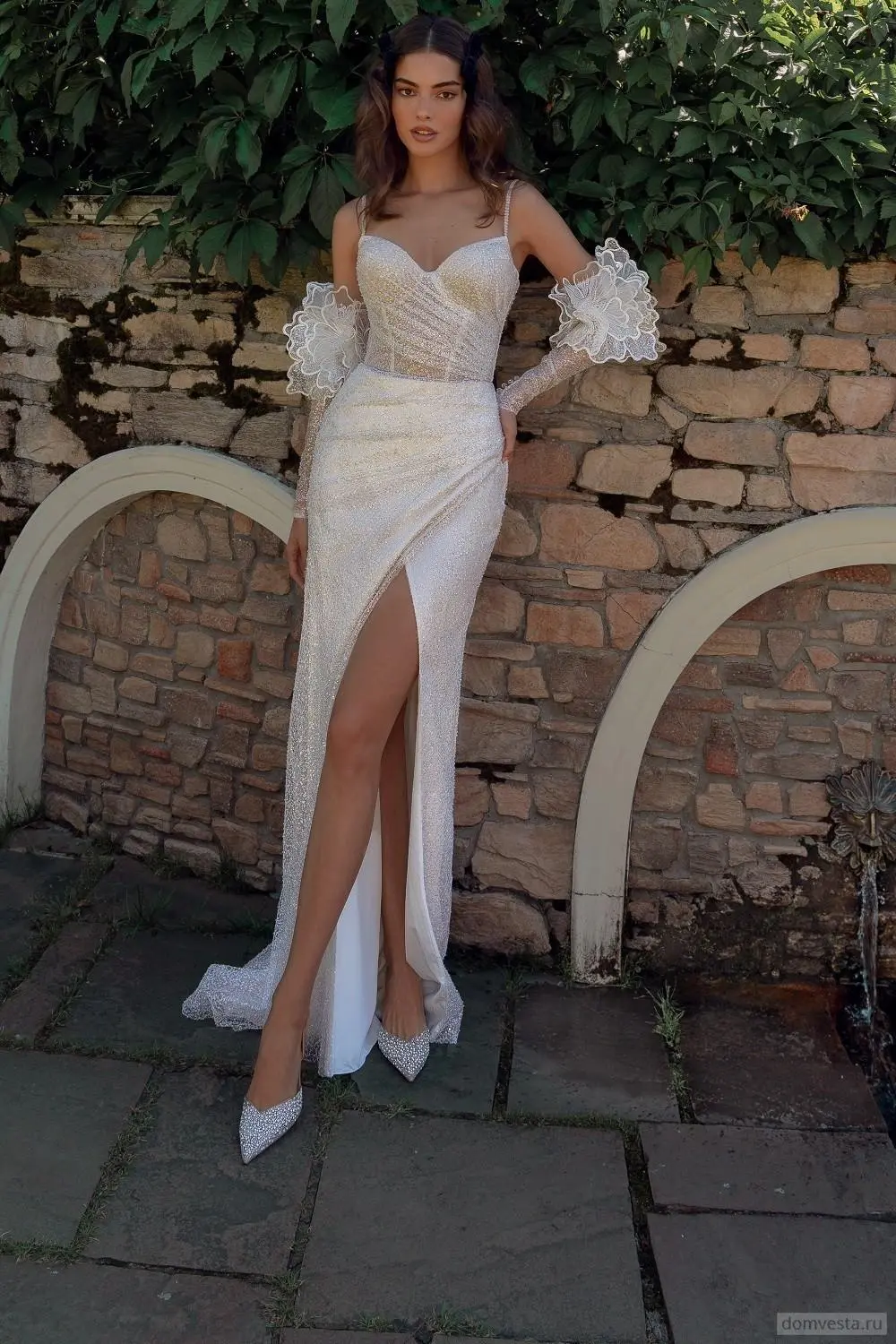 Sexy Shiny Spaghetti Straps Sweetheatr Sheath Wedding Dresses Side Slit Removeable Sleeves Custom Made Rode De Morrie