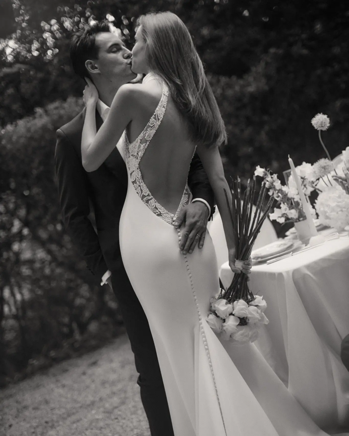 Sexy Halter Satin Sheath Wedding Dresses  Lace Aroudn Backless  Sheath Wedding Dresses CUstom Made Bridal Grown 2025 Vestido De