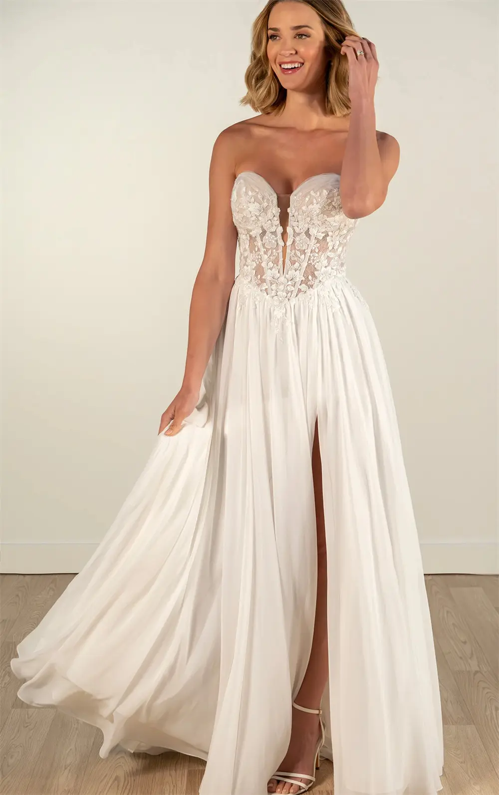 Popular V-neck Lace Applique Bridal Grown A Line Wedding Dresses Side Slit Custom Made Vestido De Noival