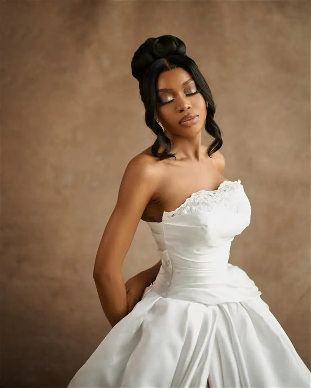 Vintage Strapless Pleat Ball Grown Wedding Dresses Side Slit Custom Made 2025 Rode De Morrie