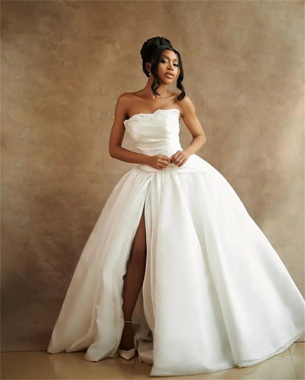 Vintage Strapless Pleat Ball Grown Wedding Dresses Side Slit Custom Made 2025 Rode De Morrie