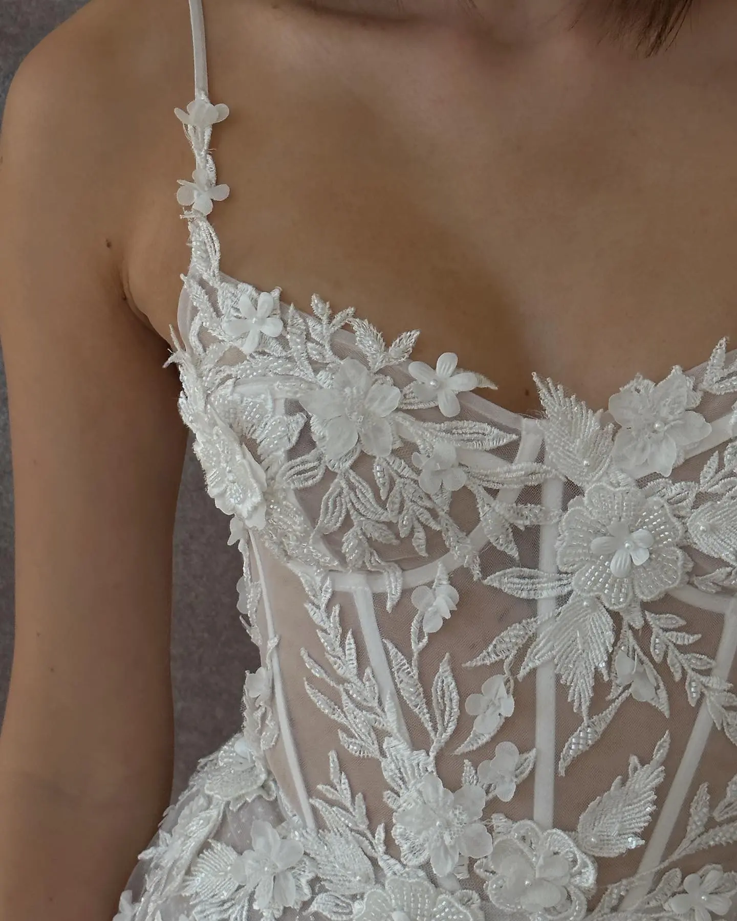 Elegant  Spaghetti Straps Lace Applique Sweetheart A Line Wedding Dresses Side Slit Custom Made 2023 Rode De Morrie