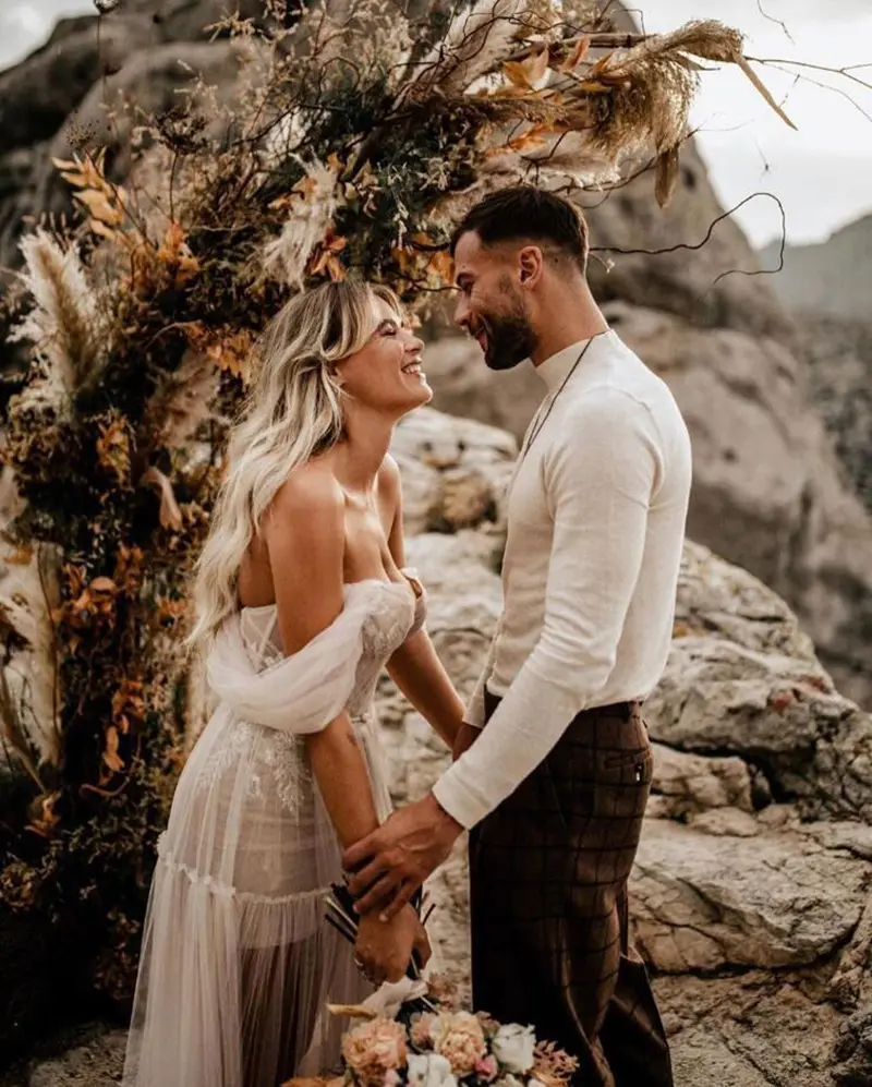 LORIE Boho Wedding Dresses Off the Shoulder Pleats Appliques Tulle Lace Sexy Bohemian Bride Gown 2024 Illusion vestidos de novia