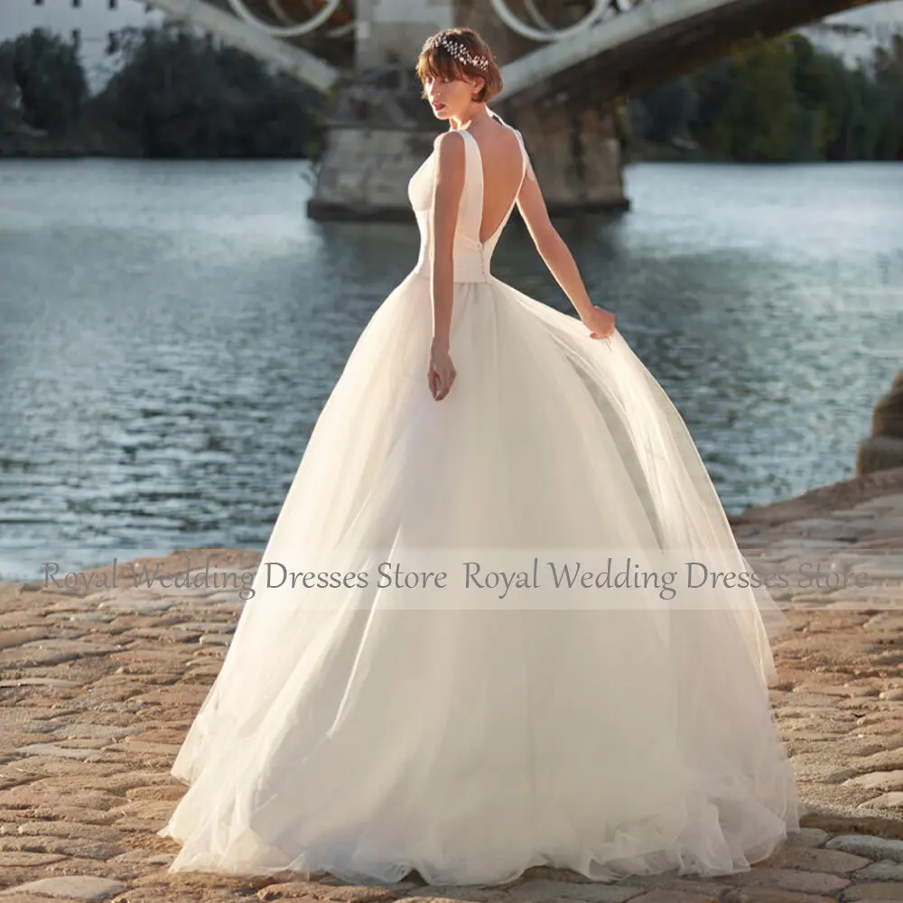 Elegant Wedding Dress Bridal Deep V Neck A Line Simple Wedding Gowns for Brides Sleeveless Criss-Cross White Bridal Dresses Long