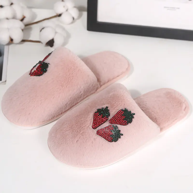 Cute Glitter Strawberry Furry Slides Women 2025 Winter Warm Short Plush Indoor Slippers Comfort Fur Non Slip Bedroom Slippers