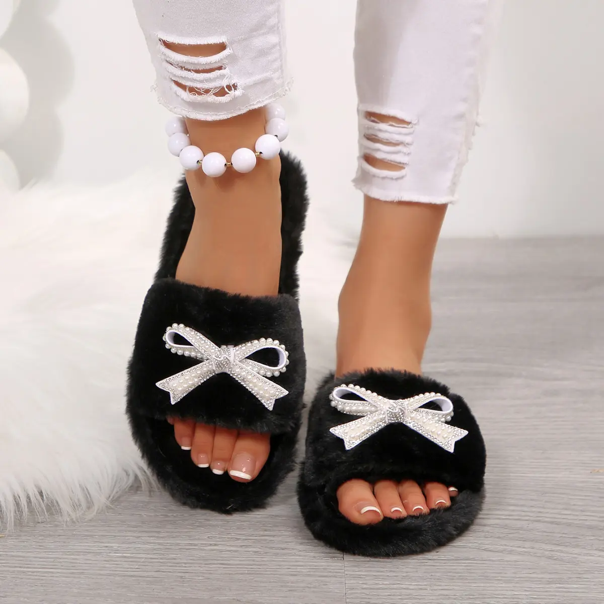 Elegant Glitter Bowknotfaux Fur Slides Women 2025 Winter Warm Short Plush Indoor Slippers Soft Sole Non Slip Furry Slippers
