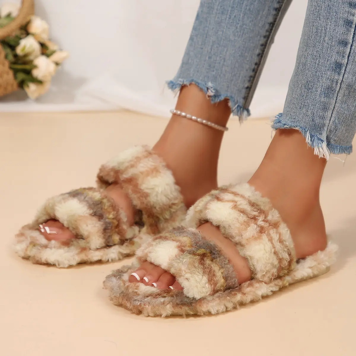Retro Plaid Short Plush Slippers Women 2025 Winter Warm Faux Fur Non Slip Indoor Slippers Soft Sole Flat Heel Furry Slides