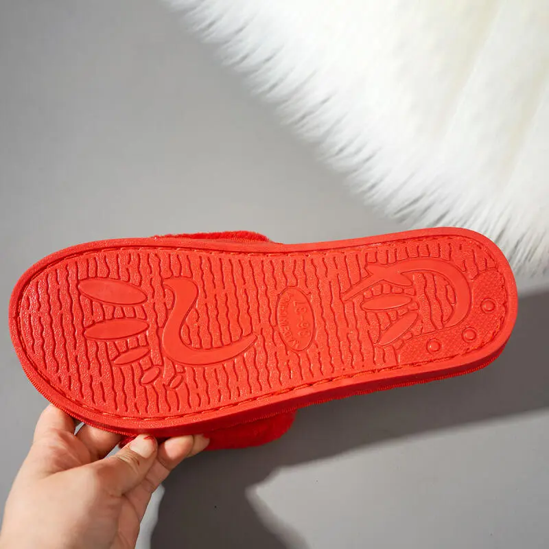 Luxury Pearl Decoration Red Furry Slippers Women 2025 Winter Warm Short Plush Non Slip Indoor Slippers Soft Flat Heel Slides