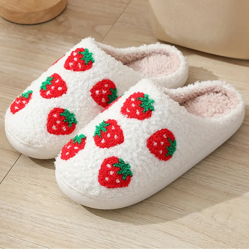 Cute Strawberry Print Cotton Indoor Slippers Women 2025 Winter Comfort Non Slip Bedroom Slides Warm Short Plush Couple Slippers