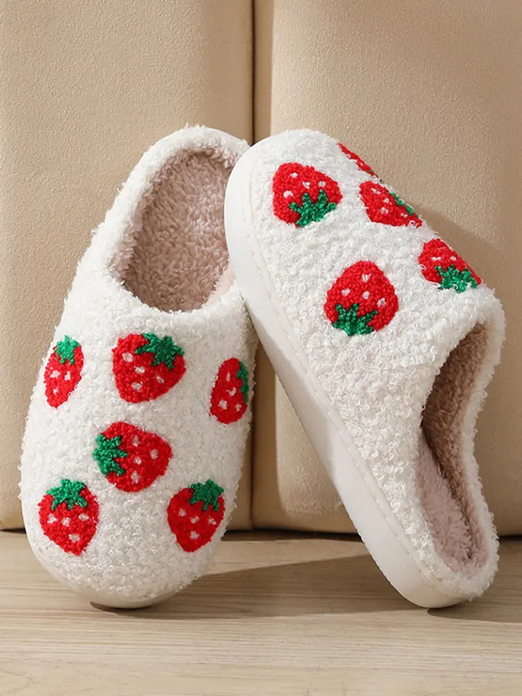 Cute Strawberry Print Cotton Indoor Slippers Women 2025 Winter Comfort Non Slip Bedroom Slides Warm Short Plush Couple Slippers