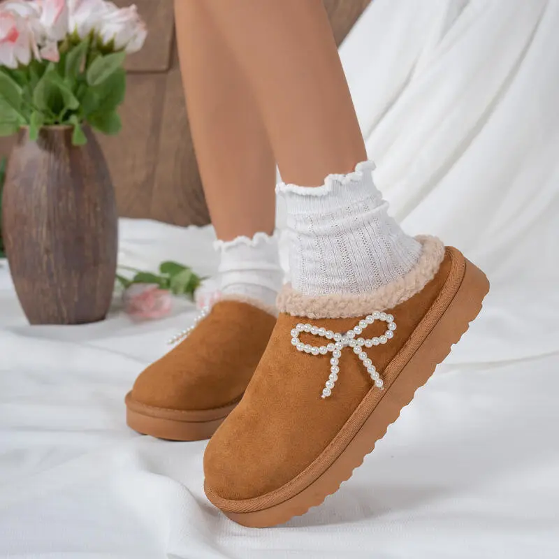 Luxury Pearl Chain Bowknot Cotton Slippers Women 2025 Winter Comfort Thick Bottom Fur Indoor Slippers Warm Short Plush Slides
