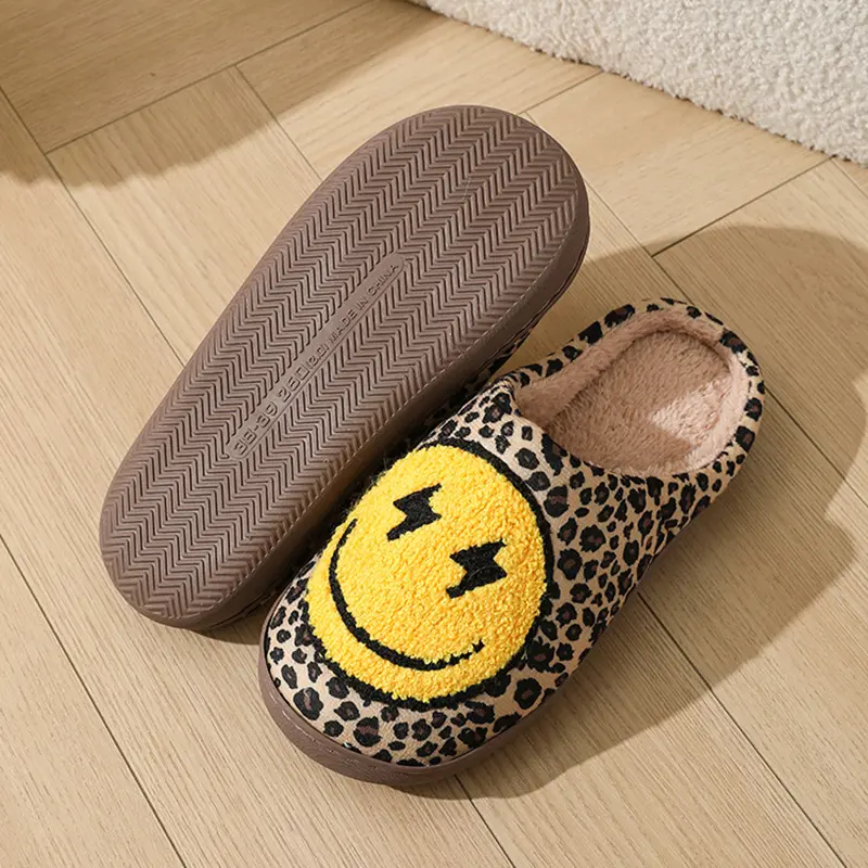 Fashion Leopard Cotton Indoor Slippers Women 2025 Winter Splicing Smiley Face Non Slip Bedroom Slides Warm Short Plush Slippers