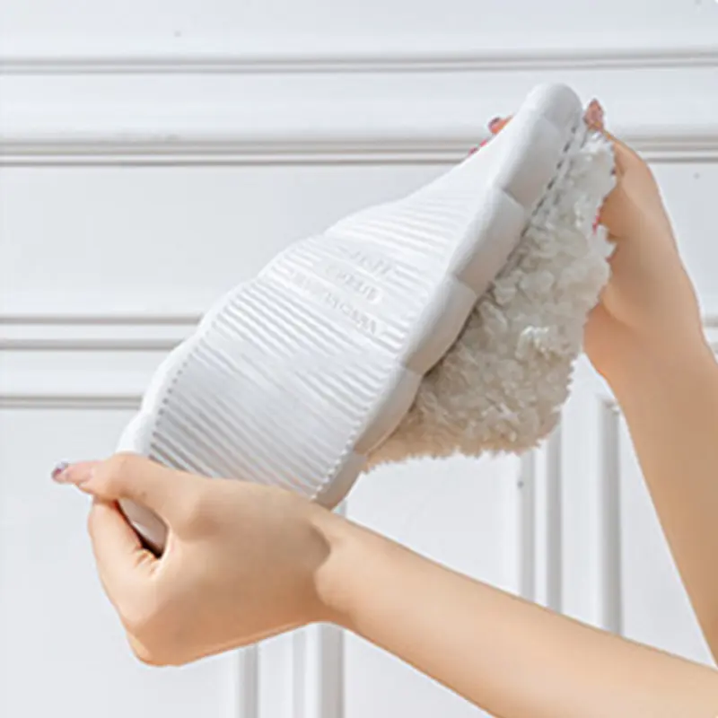 Cute Cartoon Apple Cotton Indoor Couple Slippers Women 2025 Winter Warm Plush Bedroom Slippers Comfort Fluffy Fur Home Slides