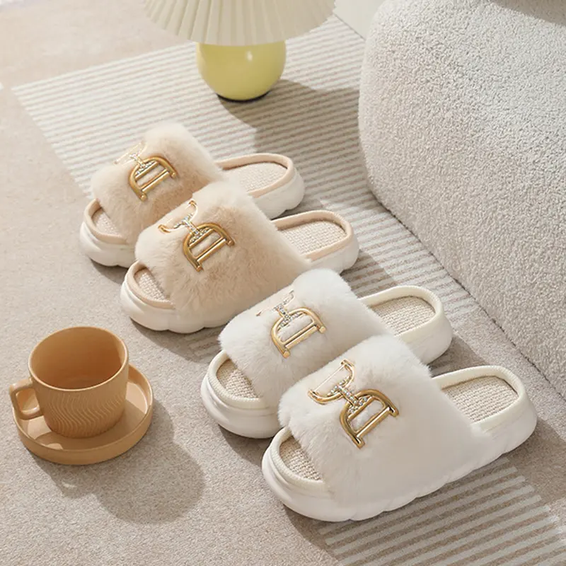 Luxury Faux Fur Indoor Slippers Women 2025 Winter Fashion Metal Decoration Soft Sole Non Slip Slides Warm Short Plush Slippers