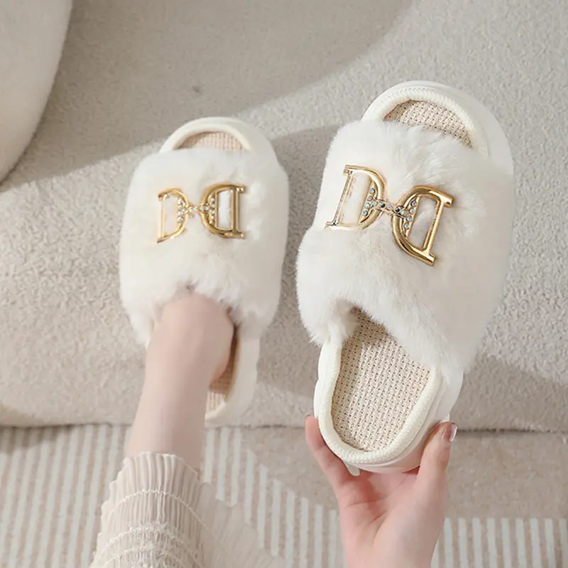 Luxury Faux Fur Indoor Slippers Women 2025 Winter Fashion Metal Decoration Soft Sole Non Slip Slides Warm Short Plush Slippers