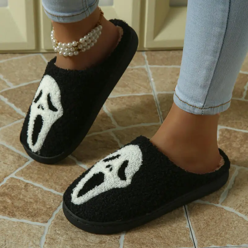 Punk Skull Plush Indoor Slippers Unisex 2025 Winter Halloween Flat Heel Non Slip Furry Slippers Comfort Home Slides for Women