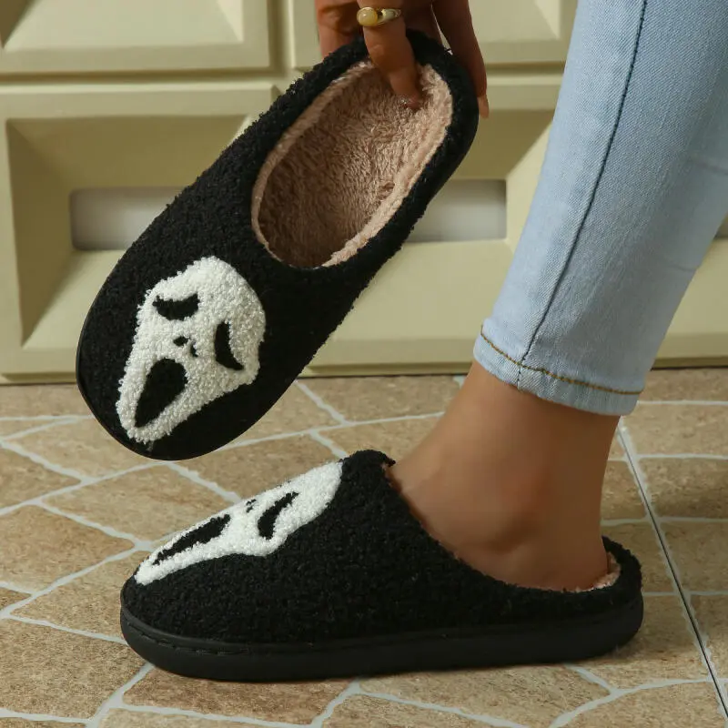 Punk Skull Plush Indoor Slippers Unisex 2025 Winter Halloween Flat Heel Non Slip Furry Slippers Comfort Home Slides for Women