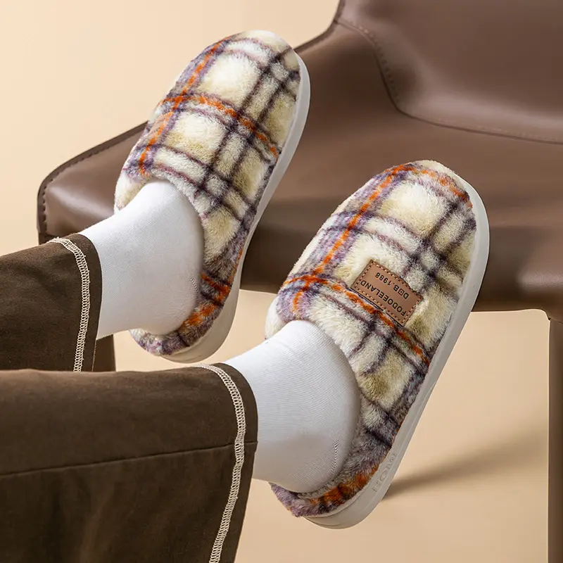 Mix Color Plaid Furry Indoor Slippers Women 2025 Winter Warm Plush Soft Sole Couple Slippers Comfort Non Slip Fluffy Fur Slides
