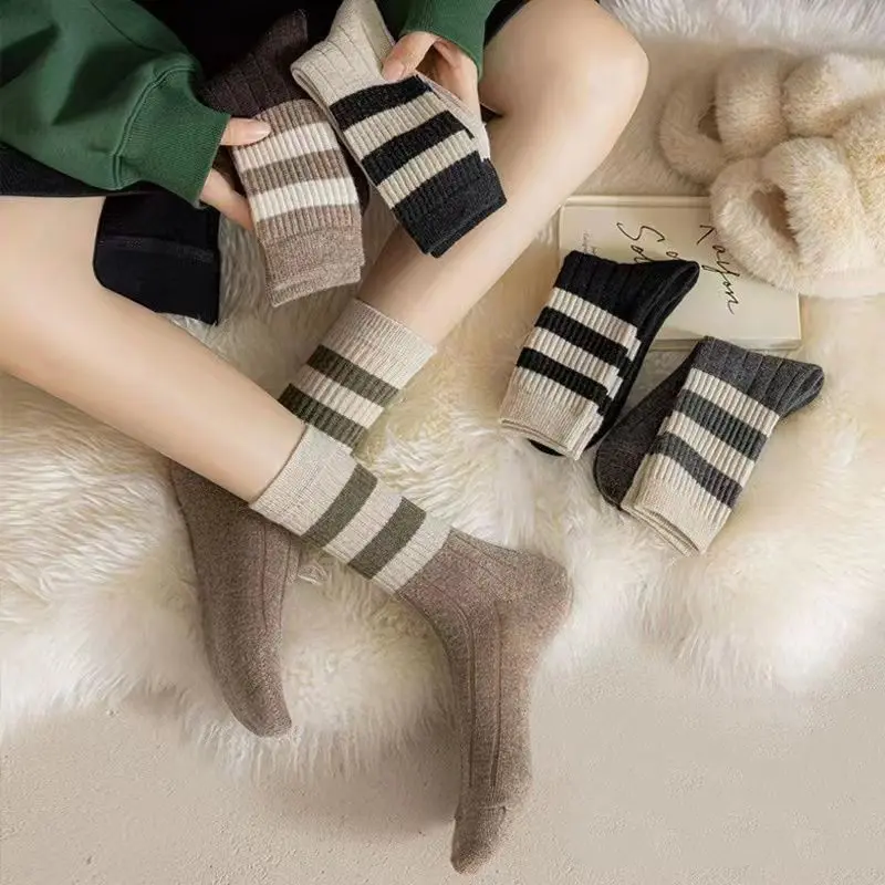 5 Pairs Retro Striped Stockings Women 2025 Autumn Winter Warm Breathable Non Slip Cotton Socks Super Elasti Mid Calf Sock Unisex