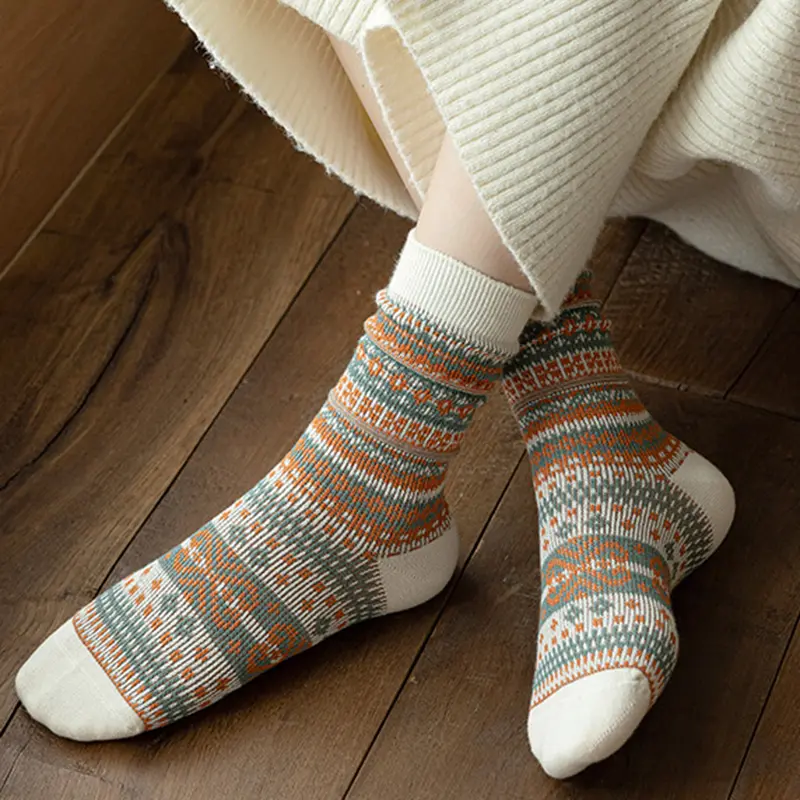 Mix Color Cotton Socks Women 2025 Winter Retro Plaid Breathable Anti-static Socks Fashion Geometric Pattern Knit Stockings