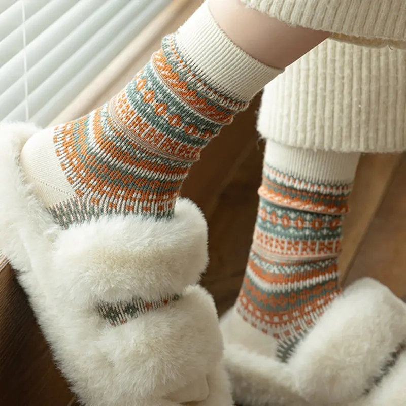 Mix Color Cotton Socks Women 2025 Winter Retro Plaid Breathable Anti-static Socks Fashion Geometric Pattern Knit Stockings