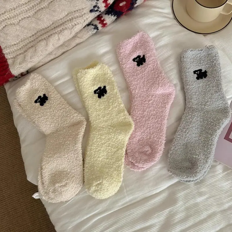 Coral Fleece Maternity Socks Women 2025 Winter 5 Pairs Cute Cartoon Embroidery Comfort Cotton Socks Non Slip Postpartum Stocking