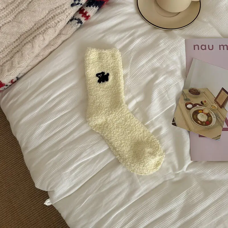 Coral Fleece Maternity Socks Women 2025 Winter 5 Pairs Cute Cartoon Embroidery Comfort Cotton Socks Non Slip Postpartum Stocking