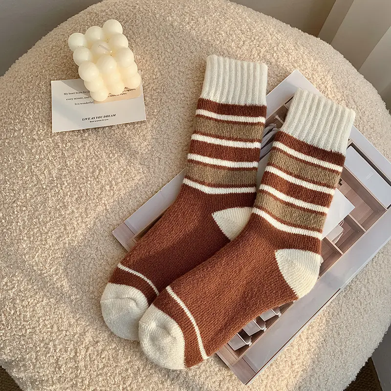 Vintage Brown Bowknot Thick Cotton Socks Women 2025 Winter Comfort Warm Fluffy Knitted Socks Retro Stripe Women's Stockings
