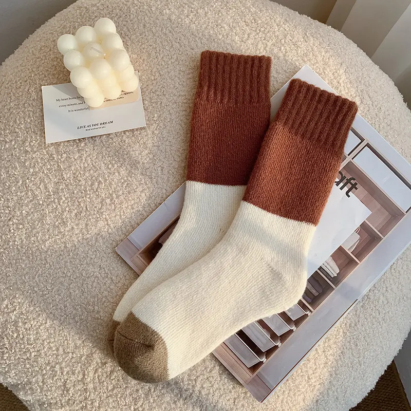 Vintage Brown Bowknot Thick Cotton Socks Women 2025 Winter Comfort Warm Fluffy Knitted Socks Retro Stripe Women's Stockings