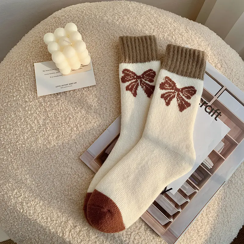 Vintage Brown Bowknot Thick Cotton Socks Women 2025 Winter Comfort Warm Fluffy Knitted Socks Retro Stripe Women's Stockings