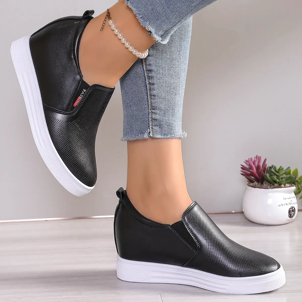 New White Hidden Wedge Heels Sneakers Casual Shoes Woman High Platform Shoes Women's High Heels Wedges Shoes for Womenbn