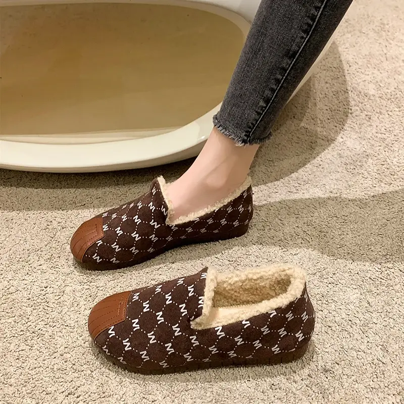Winter Women's Keep Warm Plus Velvet Flat Cotton Shoes Fashion Shallow Slip on Casual Shoes for Women Outdoor Light Snow Boots