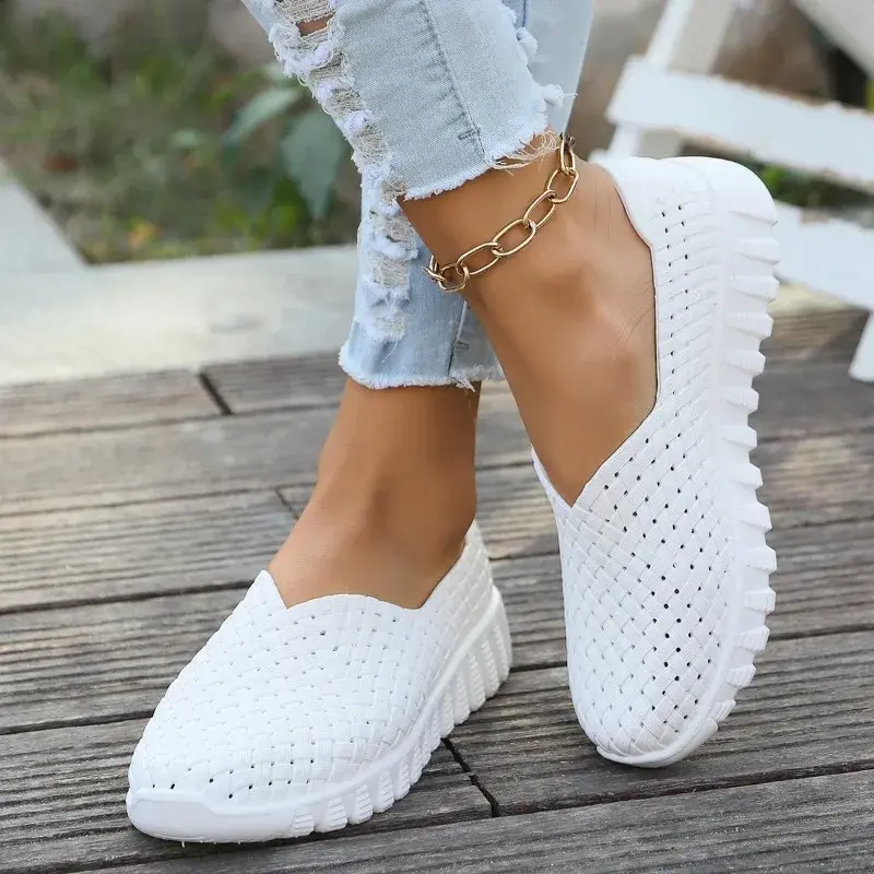 2024  Fashion Woven Women's Shoes Large Size Soft Sole Mother Leisure Hollow Out  Sports Shoes