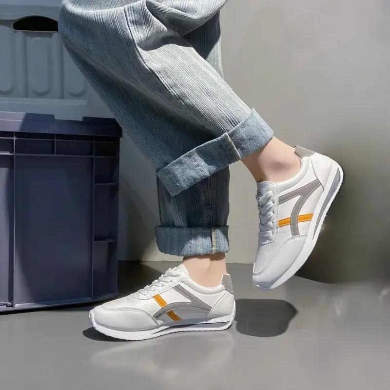 Sneakers Women New Sports Shoes Women's Small White Shoes Fashion Comfort Sneakers All-match Lightweight Casual Running Shoes
