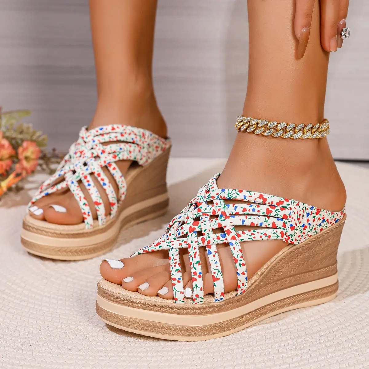 2025 Summer New Women Flat Sandals Outdoor Fashionable Wedge Heel Thick Sole Heightening Women's Shoes Sandalias