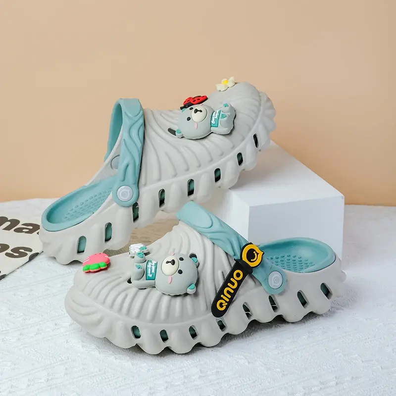 Summer Women's Slippers New Cute Soft Sole Sandals Indoor Soft Anti-Slip women'sSandals Hole Shoes  Beach Shoes