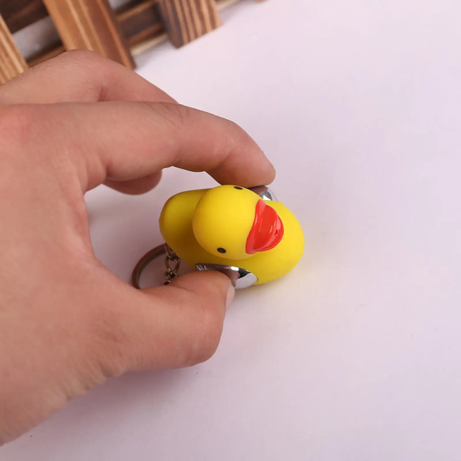 Key Holders Rings For Baby Joke Electric Stick Trick Shocking Chain Kids Toy Novelty Key Children Prank Mini Wallets For Women