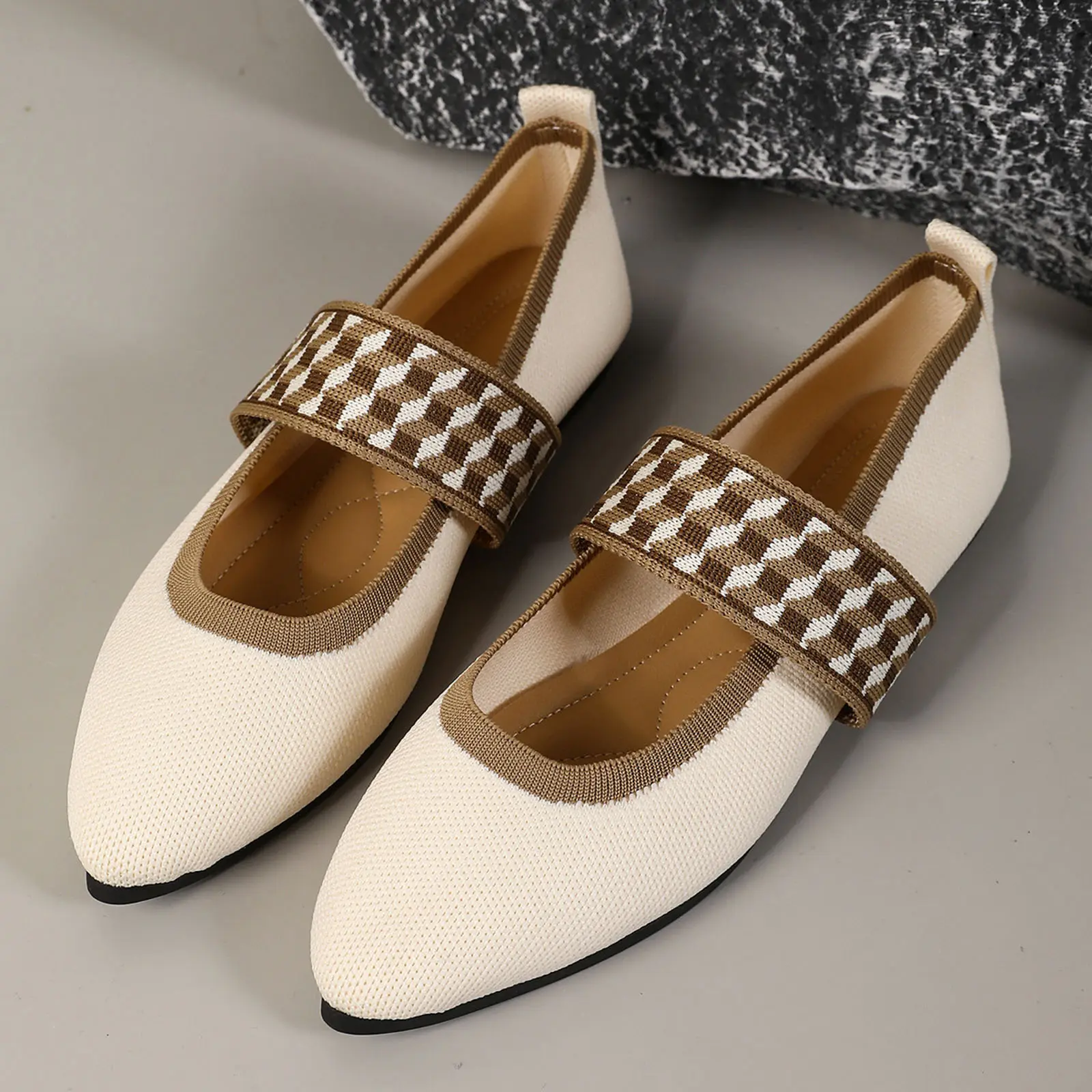 Women's Casual Pointed Shoes Flat Toe Fashionable Outside Wear Slip On Thin Bottom Mesh Breathable Temperament Commuting Shoes