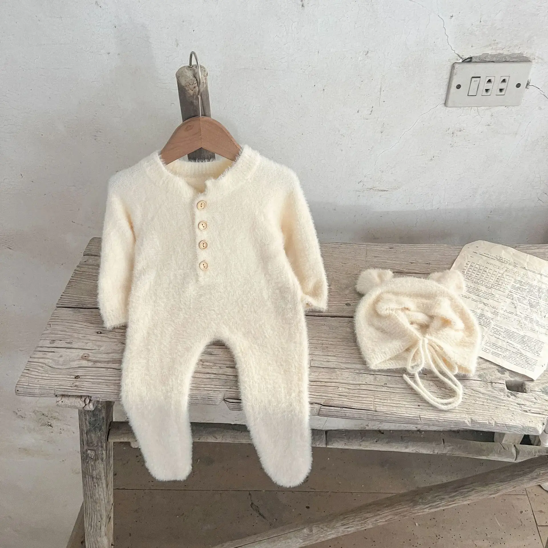 2025 Autumn Winter New in Kids Baby Girls Boys Cute Clothing Set , Toddler Infant Mink Fur Solid Color Footbinding Romper + Hat