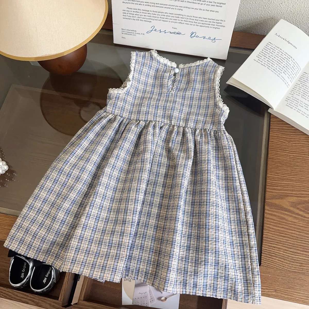 New girls' plaid dress for summer, French retro sleeveless 2025 vest dress for little girls, hat included