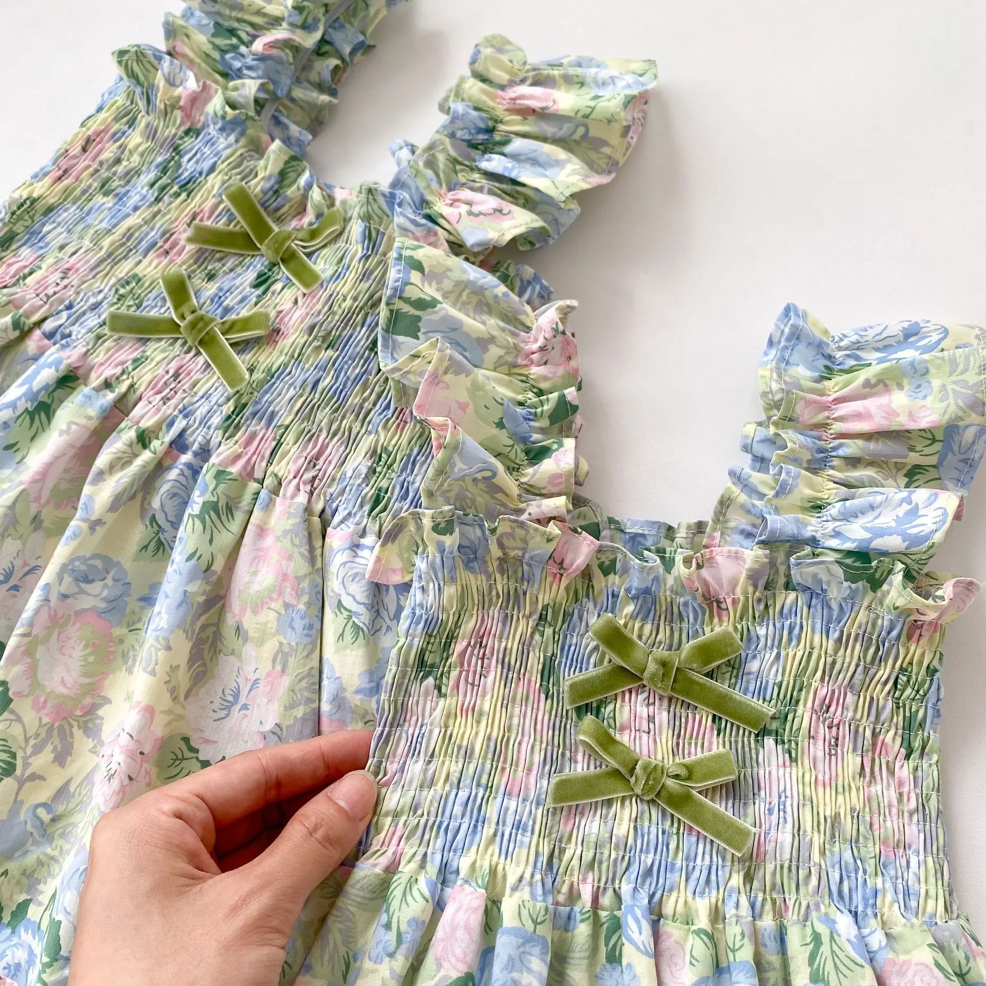INS Summer Sisters Girls Ruffles Dress Girl Baby Bowknot Flying Sleeve Flower Wrapped Fart Clothes Creeper