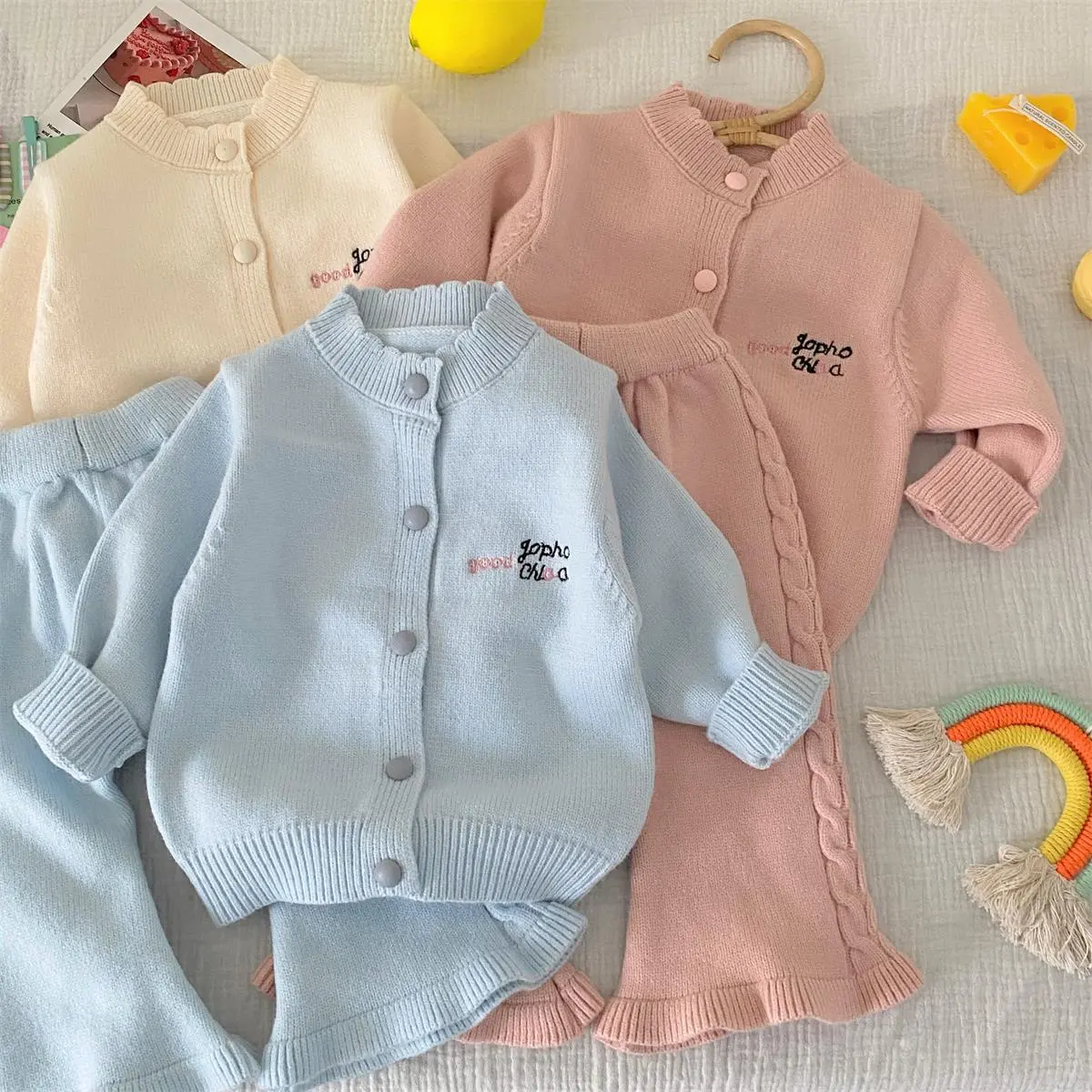 Girls' Autumn New 2025 Sweater Set, Infant and Young Fashionable Letter Embroidered Trumpet Pants, Two Piece Outing Set