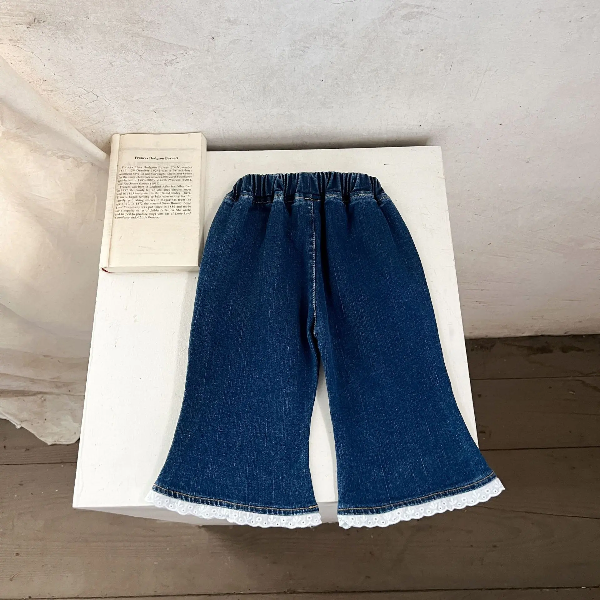 Girls' Jeans 2025 Autumn New Fashionable and Versatile Baby Girl Micro Flared Pants Korean Version Lace Jeans