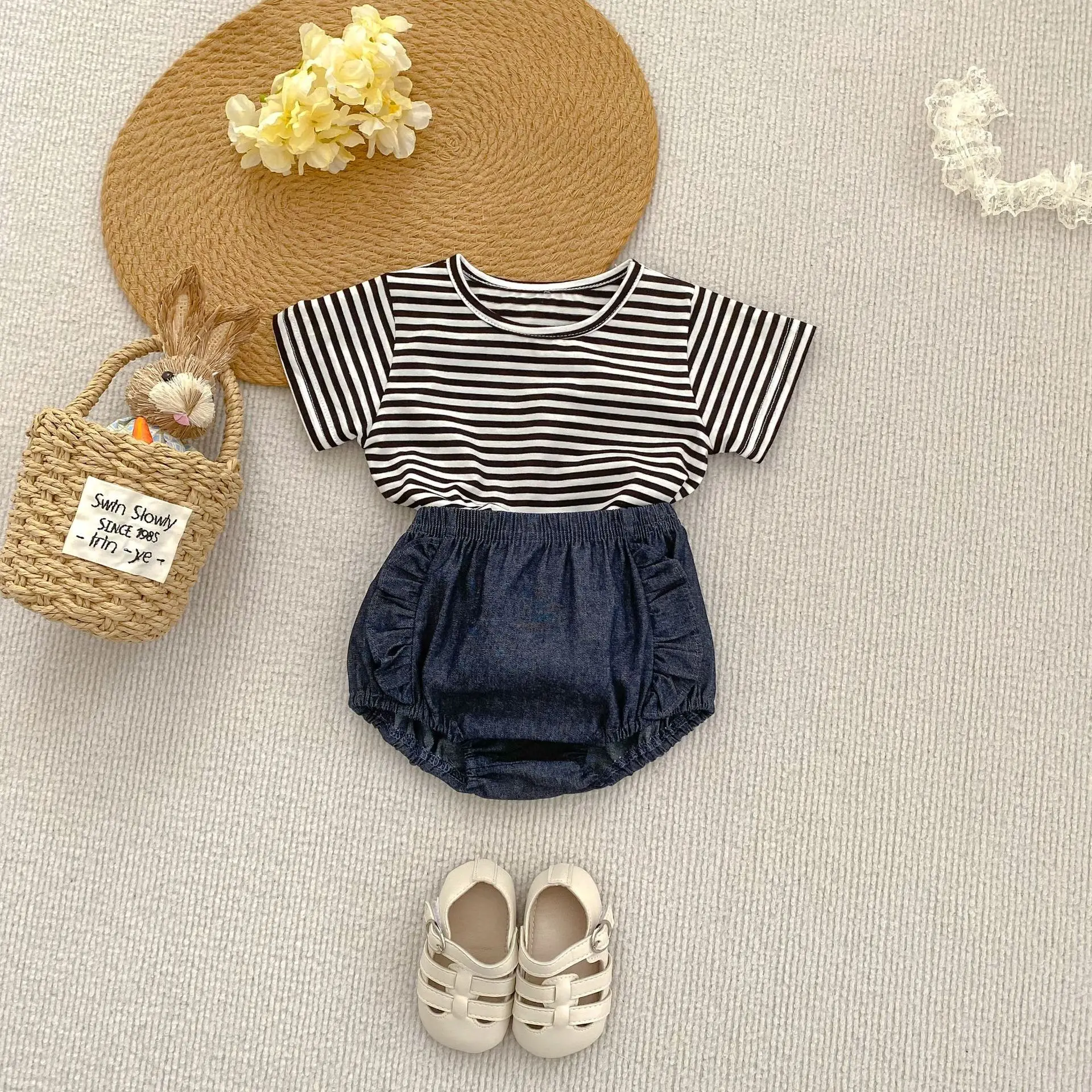Summer Clothing New Style for Infants and Young Girls, Summer Denim Bag Fart Pants, Pure Cotton Newborn Full Moon Bread Pants