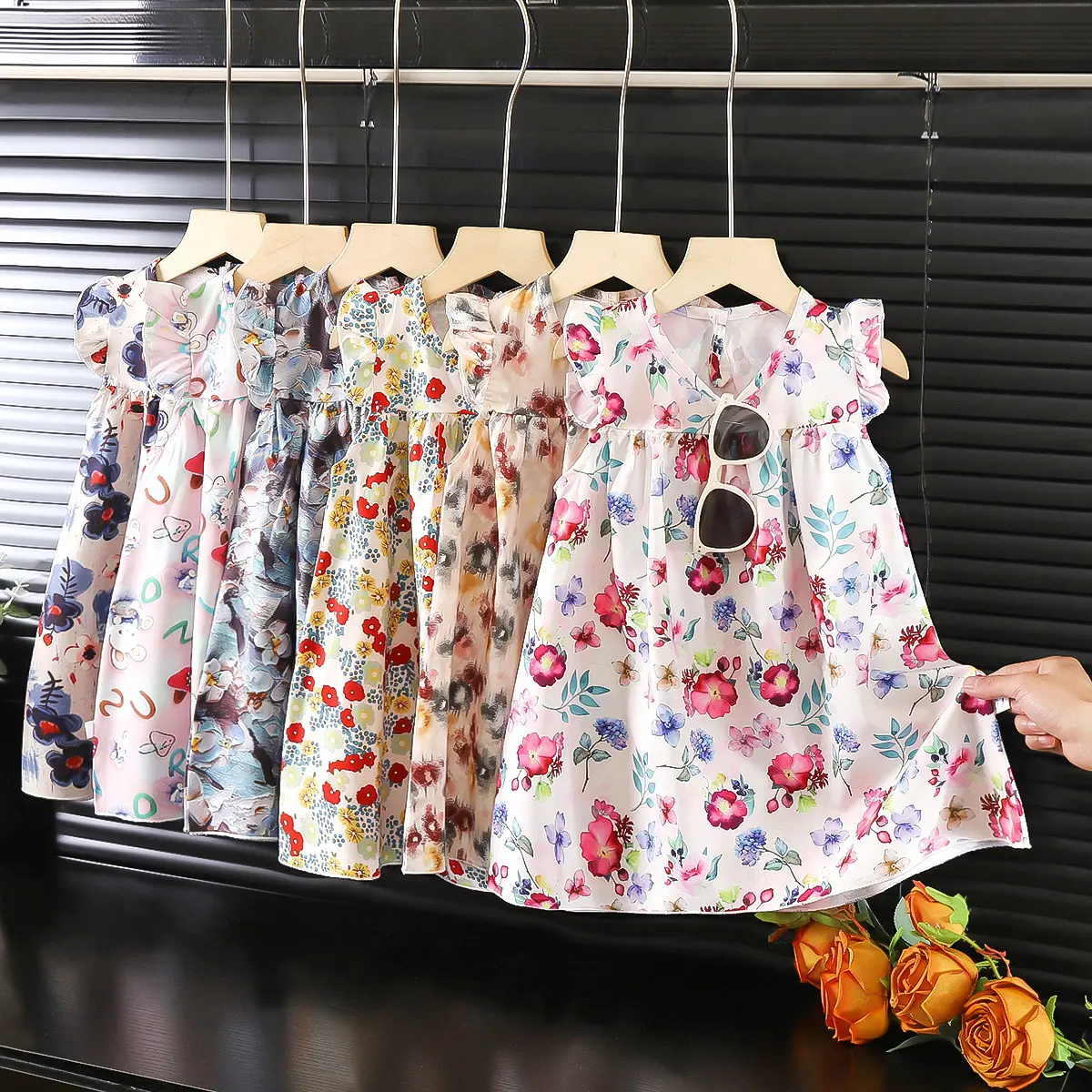 Girls' summer dress 2025 new style flying sleeve vest skirt, baby girl chiffon children's floral dress, children's skirt