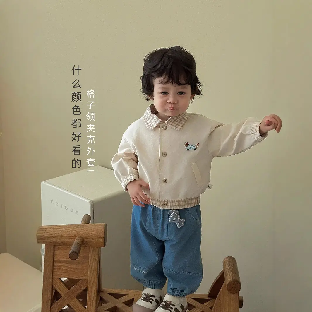 Children's Labeling Coat 2025 New Autumn Boys' Korean Edition Splicing Grid Baseball Jacket Trendy Baby Fashion Autumn Dress