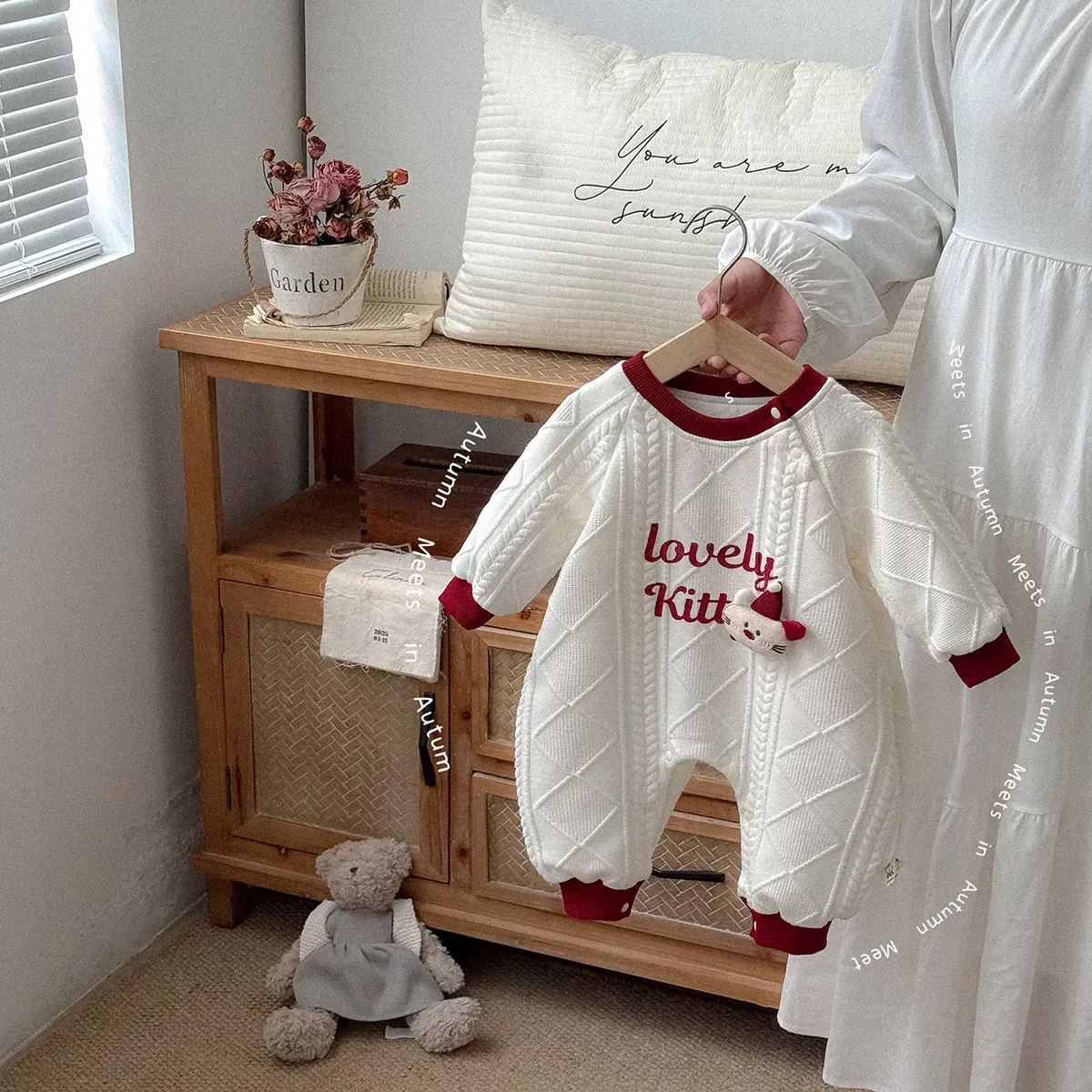 Baby Cute Jumpsuit 2025 Spring and Autumn New Outing Baby Letter Crawler Clothing Children's Western Style Long Sleeved Jumpsuit