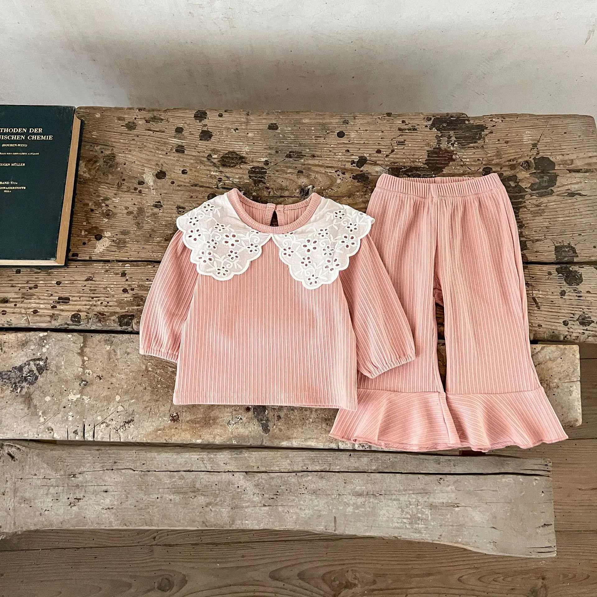 Ins Spring Baby Girl Set with Collar Long Sleeve T-shirt and Casual Bellbottom Pants for Infants and Toddlers, Two Piece Set