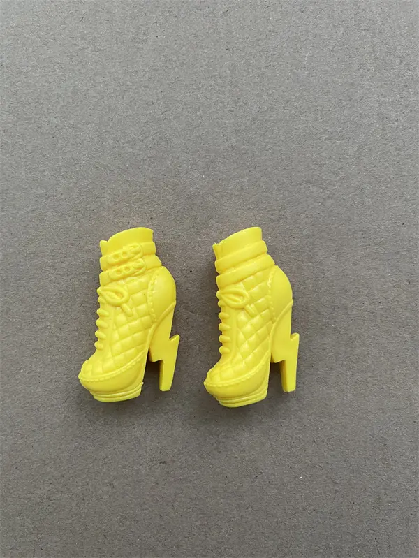 Monstering High Doll Accessories Decors Bags Hats Shoes Necklace Glasses Headbands Kids Playing House Doll Decors Parts